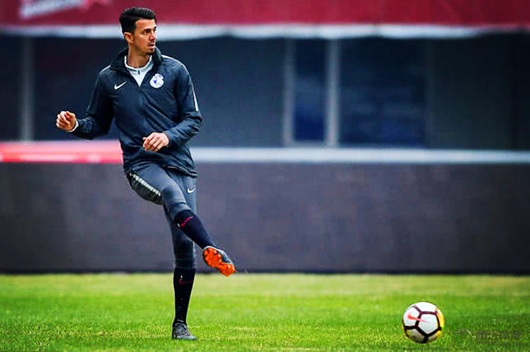 开云APP官方下载关于今夜费城76人备战中超；防线松动细节曝光；底气十足；赛季目标并未改变的信息